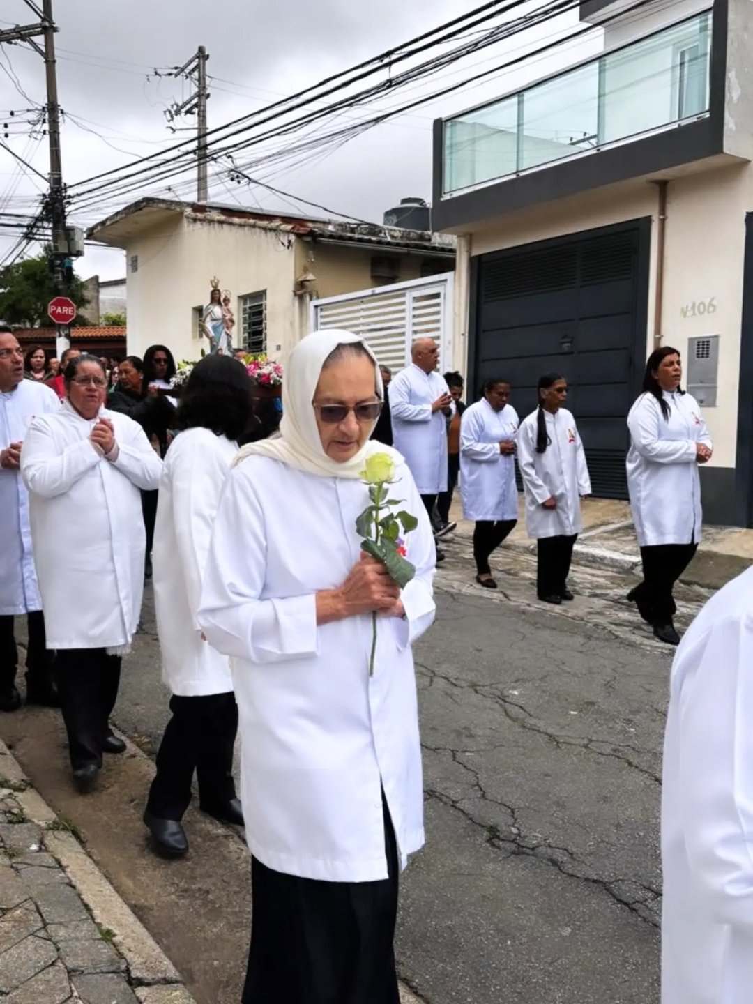 Procissão pelas ruas